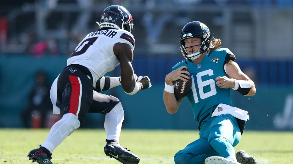 Texans' DeMeco Ryans suggests Trevor Lawrence bares some blame for